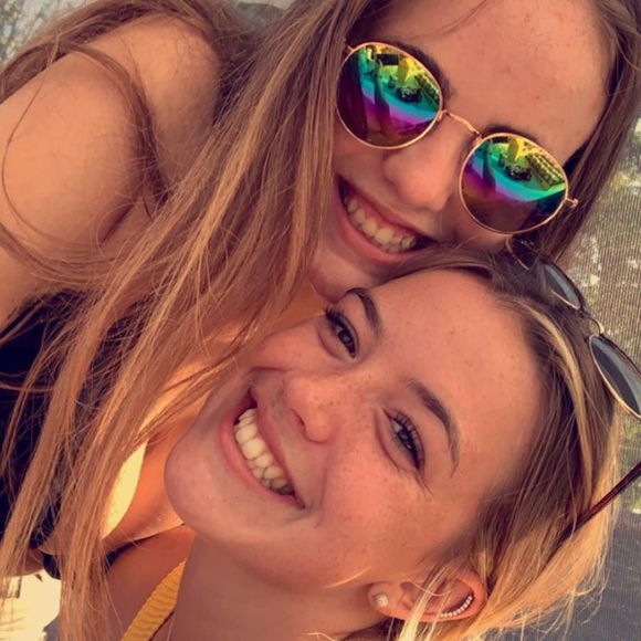 Meet your Posher, Jessica - Picture 1 of 1